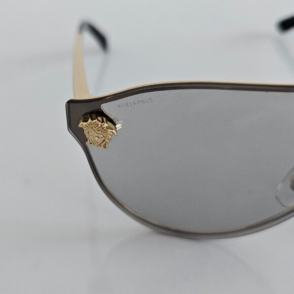 VERSACE WOMEN'S GORGEOUS SUNGLASSES! - Picture 5 of 16